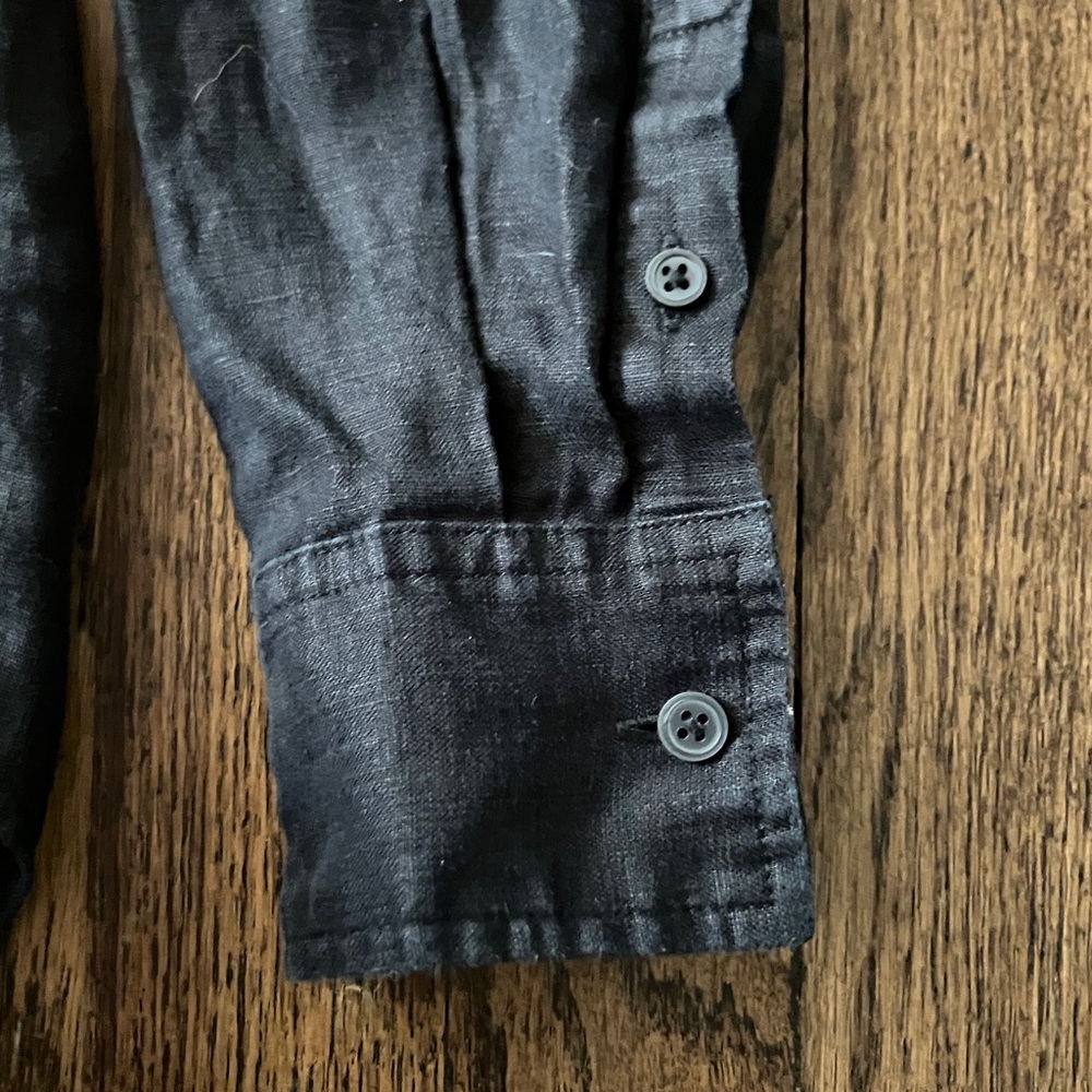 Everlane The Linen Relaxed Shirt, Black, size 2 - Picture 6 of 9